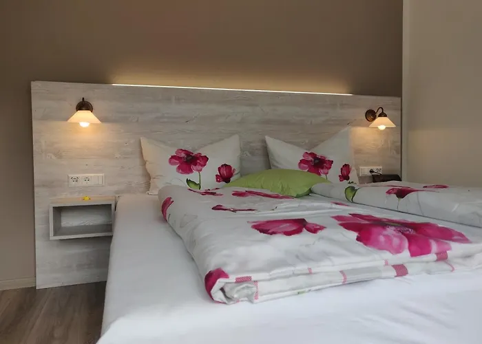 ゲストハウス Weingut Stiftshof エンキルヒ