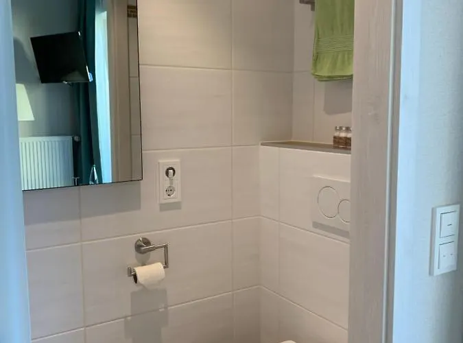 ゲストハウス Weingut Stiftshof 4*