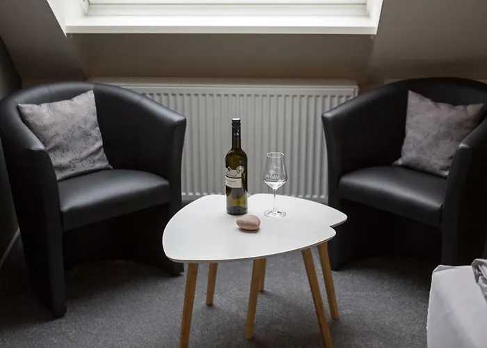 Weingut Stiftshof ゲストハウス エンキルヒ